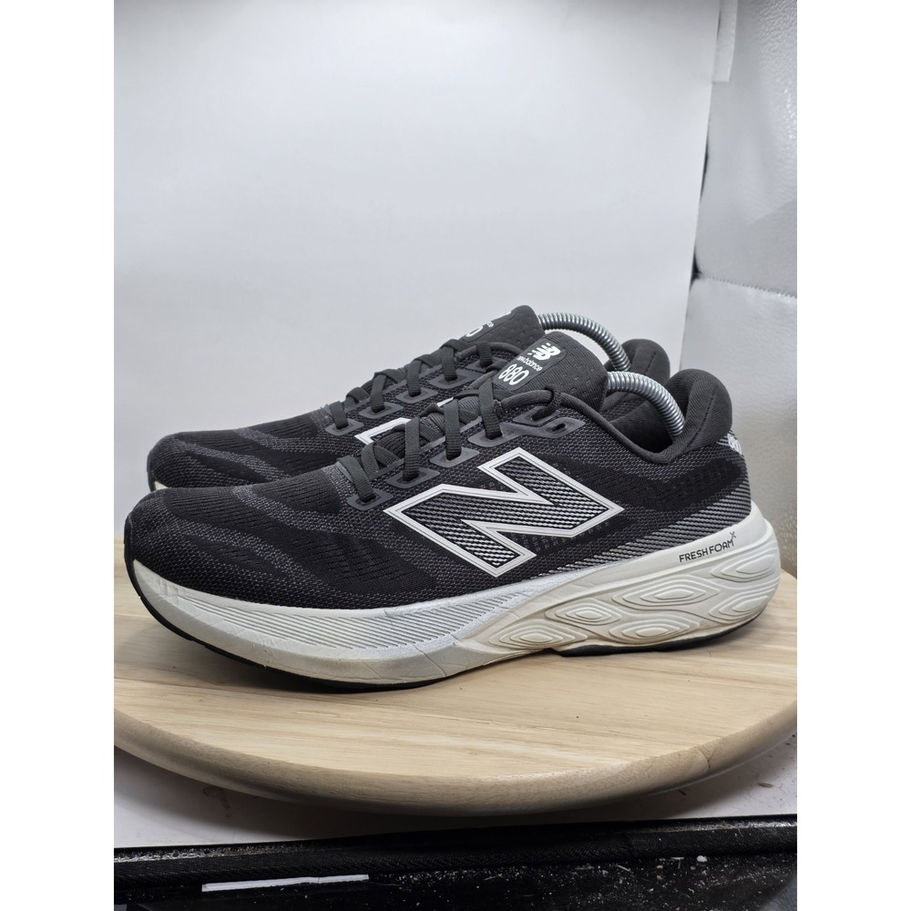 Mens Size 9.5 - New Balance Fresh Foam X Vongo v6 Running Shoes Black White